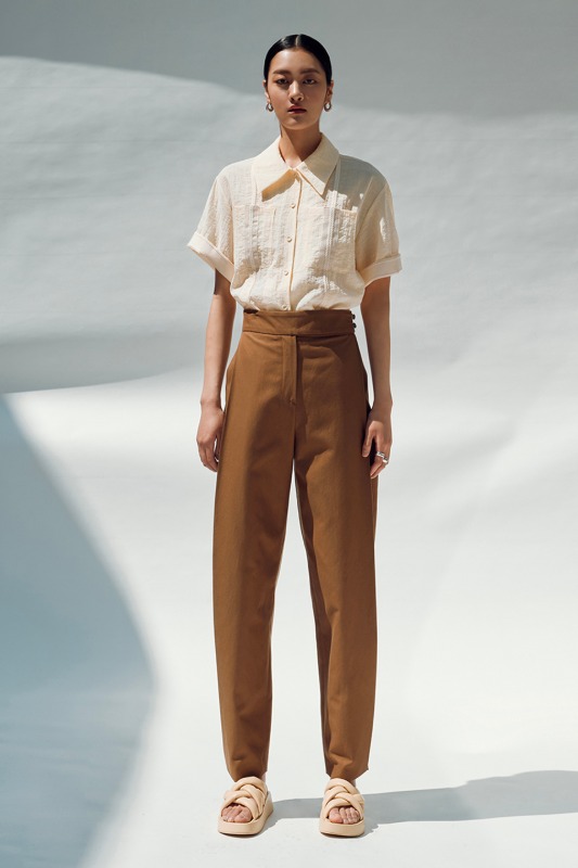 HIGH WAIST CROPPED PANTS_CAMEL BROWN